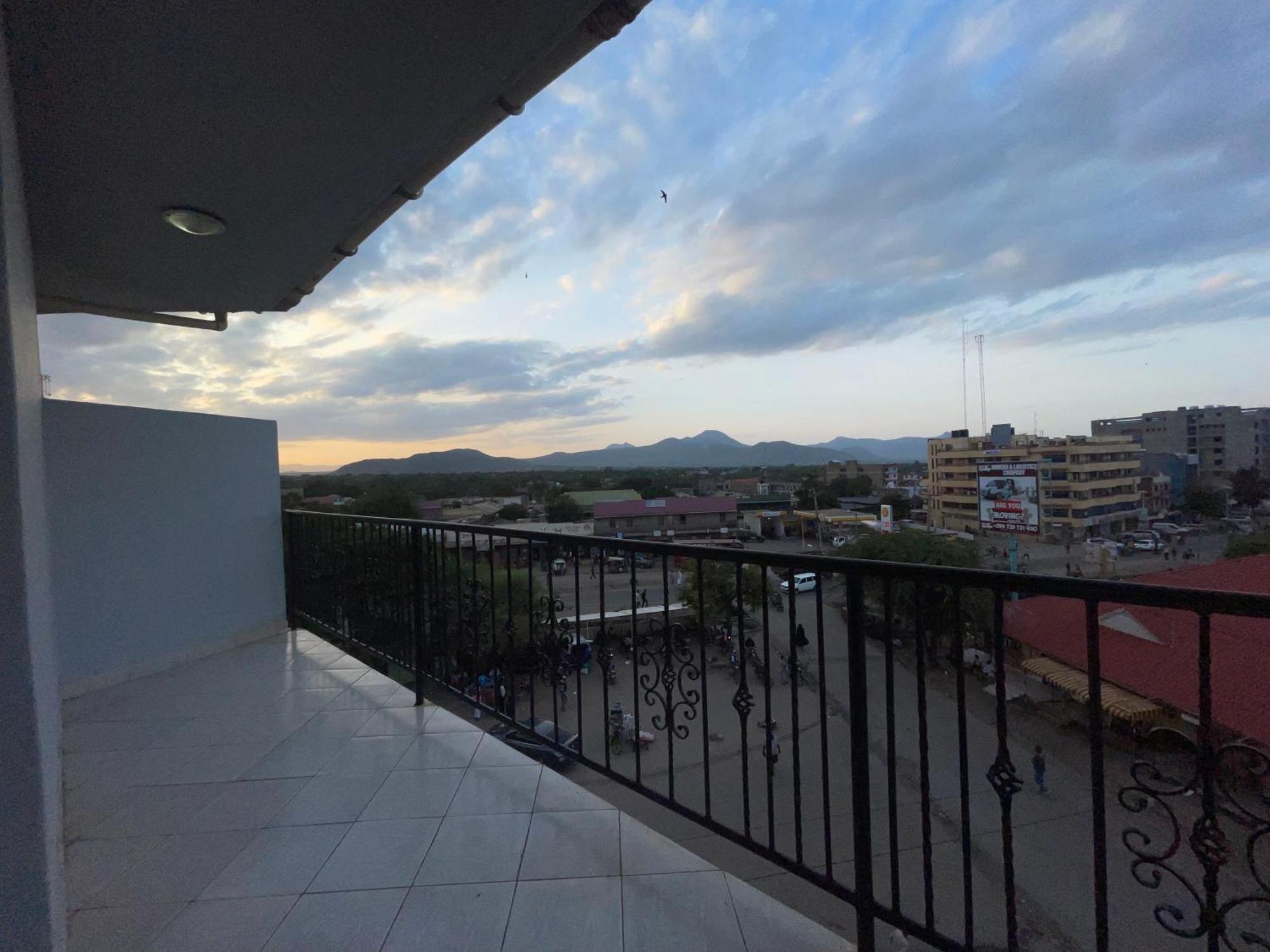 Iman Hotel Isiolo Exterior foto