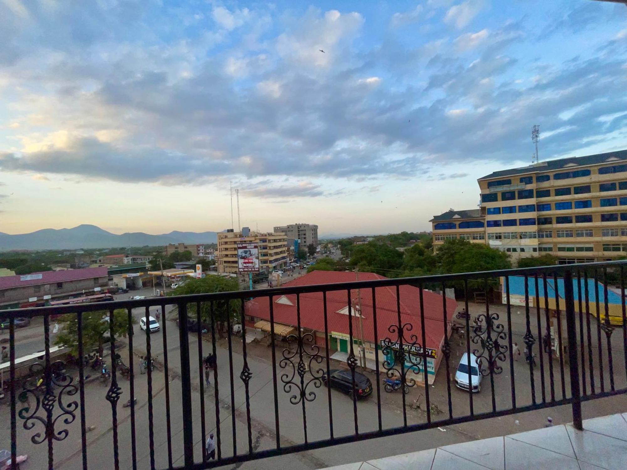 Iman Hotel Isiolo Exterior foto